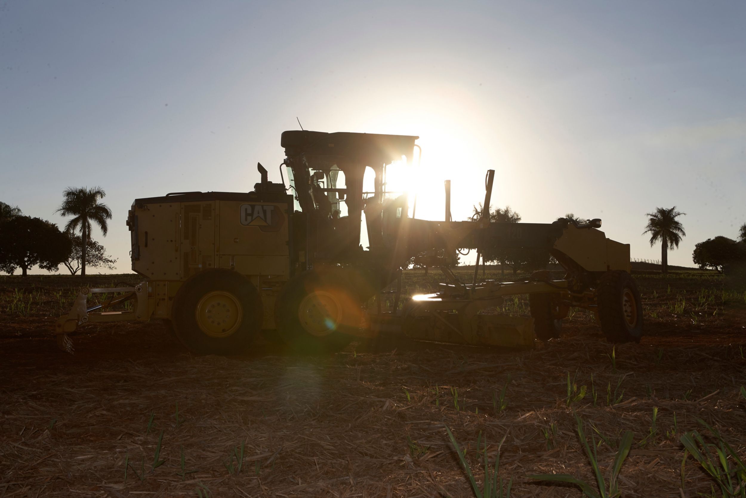 120 / 120 بنظام الدفع بجميع العجلات (AWD) - Image 4